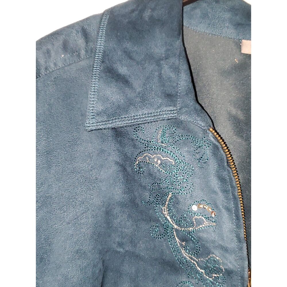 An Essentials Women's Plus Sized Shacket Faux Sue… - image 4